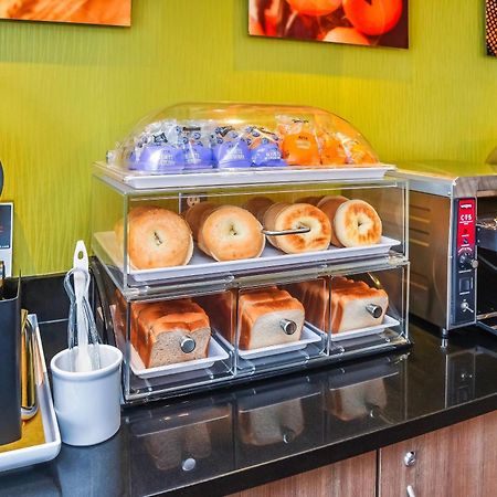Comfort Inn Swift Current Εξωτερικό φωτογραφία
