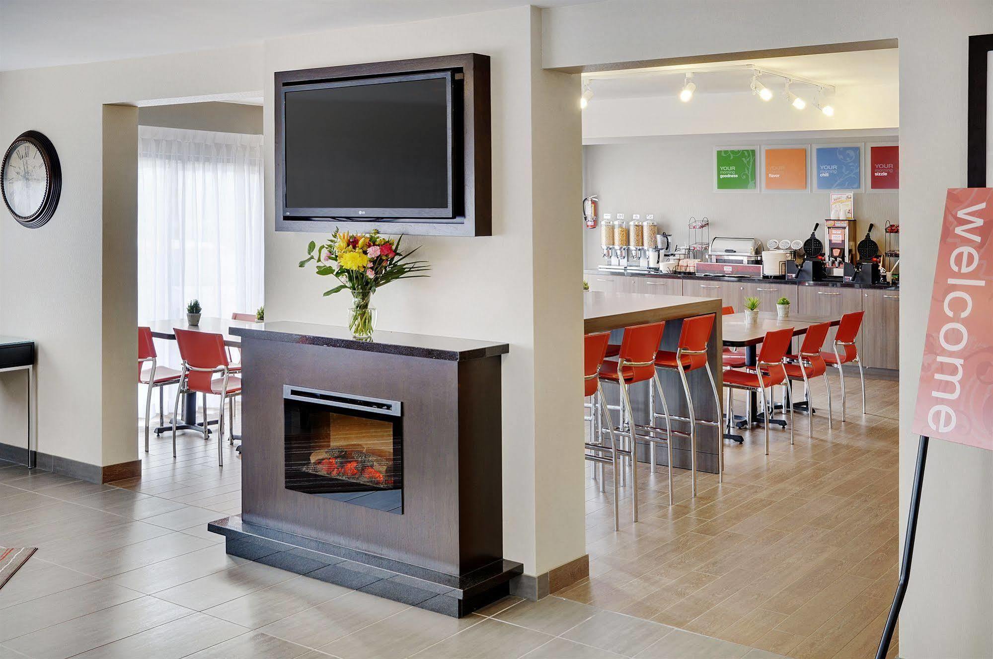 Comfort Inn Swift Current Εξωτερικό φωτογραφία